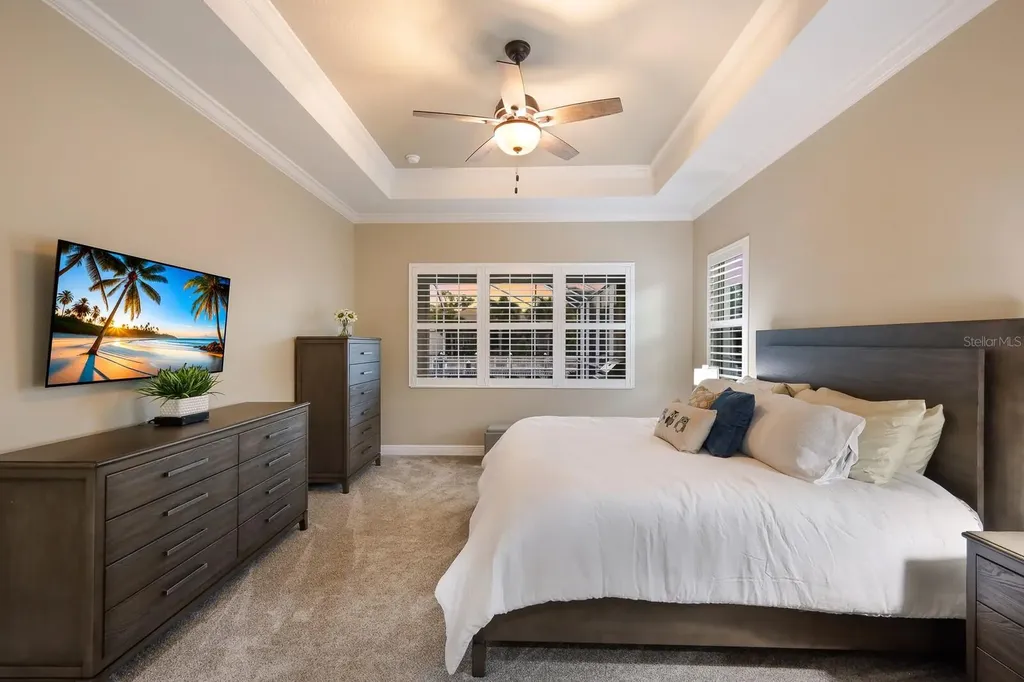 569 Mast Drive Bradenton FL 34208