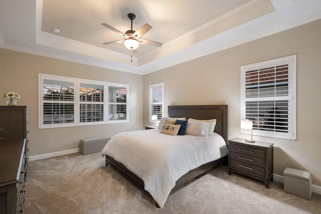 569 Mast Drive Bradenton FL 34208