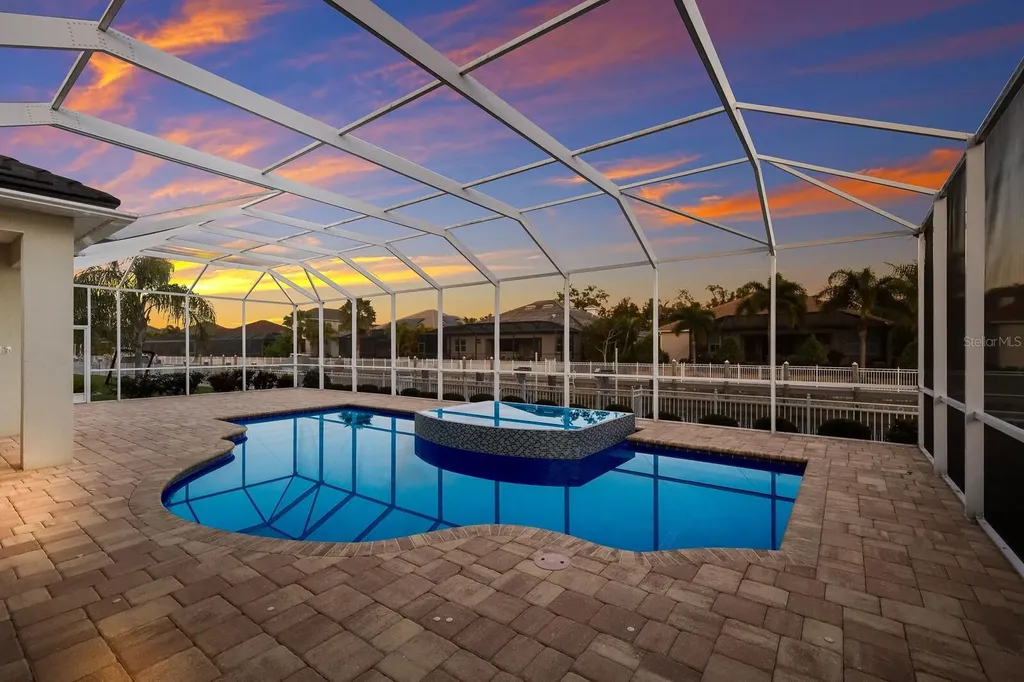 569 Mast Drive Bradenton FL 34208