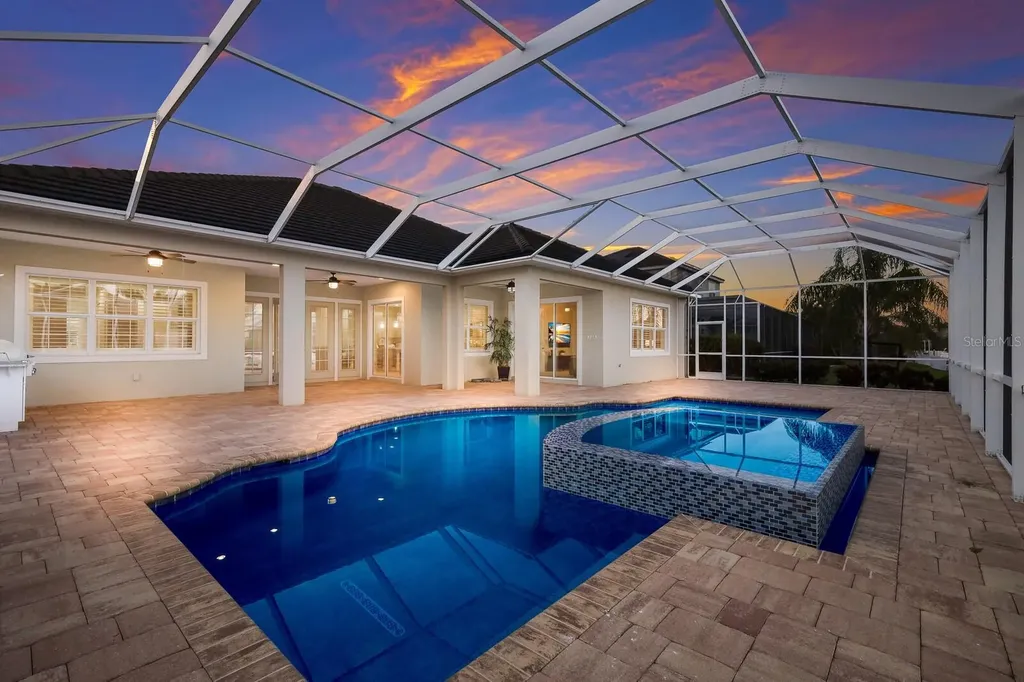 569 Mast Drive Bradenton FL 34208