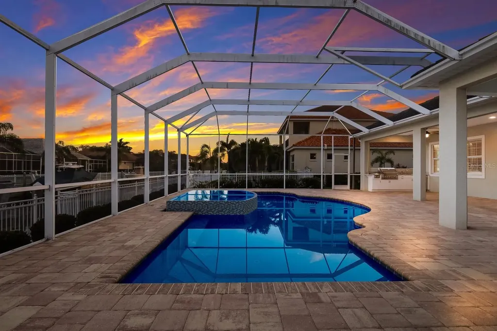 569 Mast Drive Bradenton FL 34208