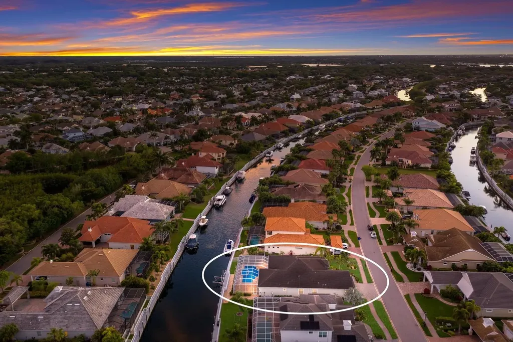 569 Mast Drive Bradenton FL 34208