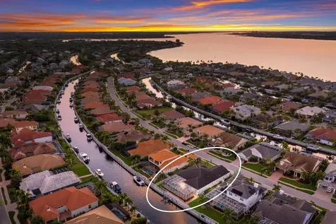 569 Mast Drive Bradenton FL 34208