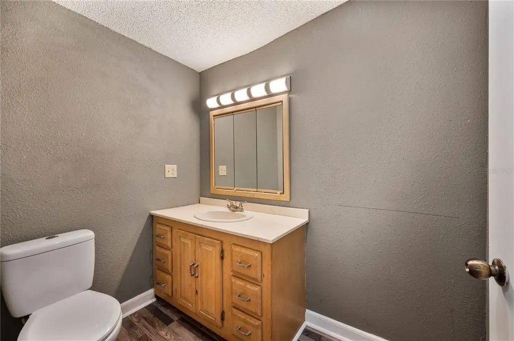 219 E Beacon Road Lakeland FL 33803