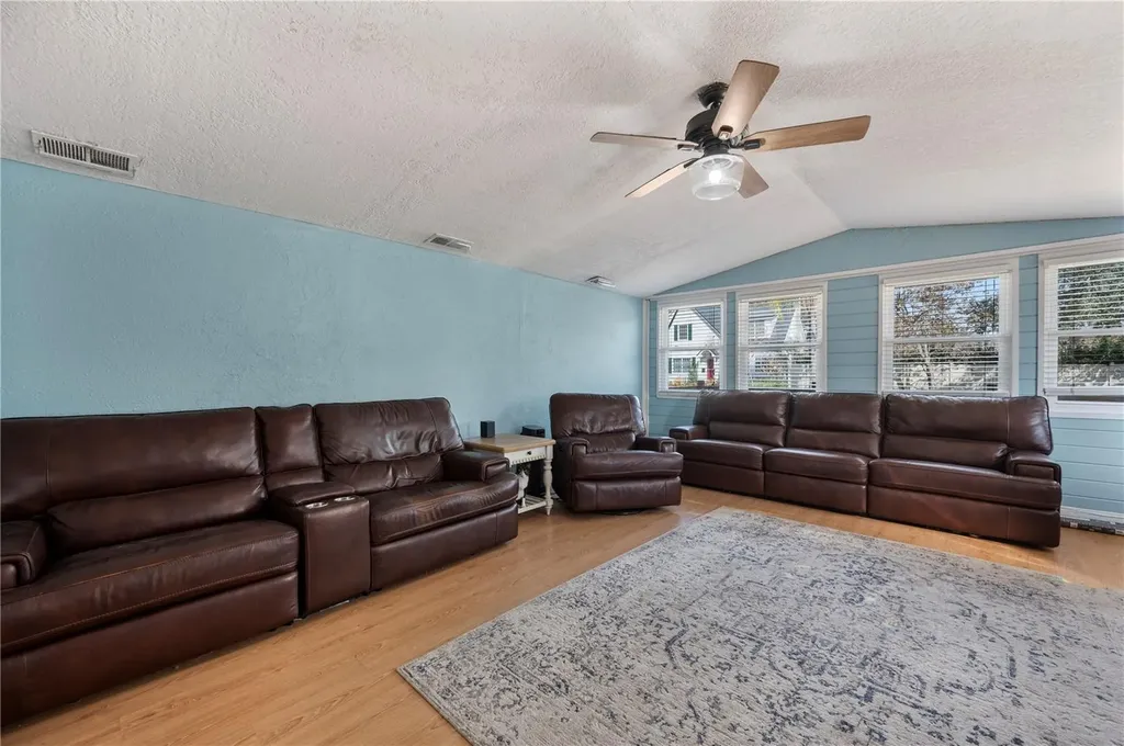 219 E Beacon Road Lakeland FL 33803