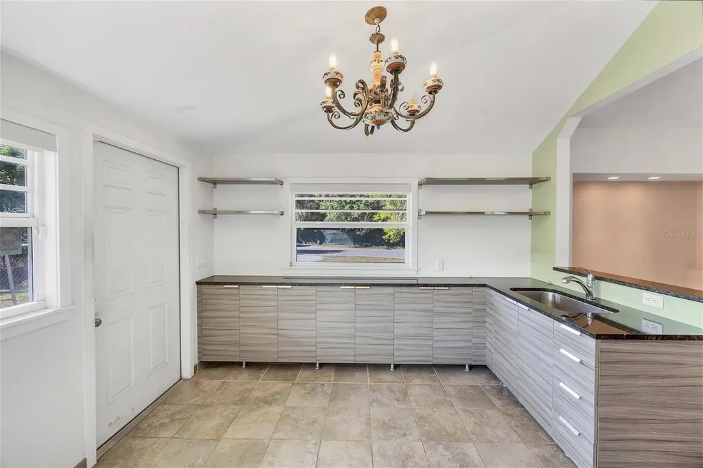 1716 10th Way Sarasota FL 34236