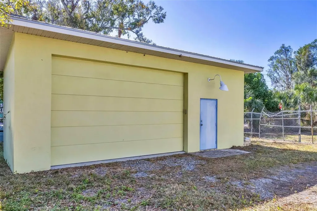 1716 10th Way Sarasota FL 34236