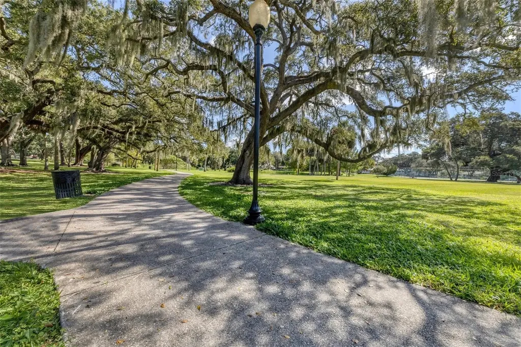 1716 10th Way Sarasota FL 34236