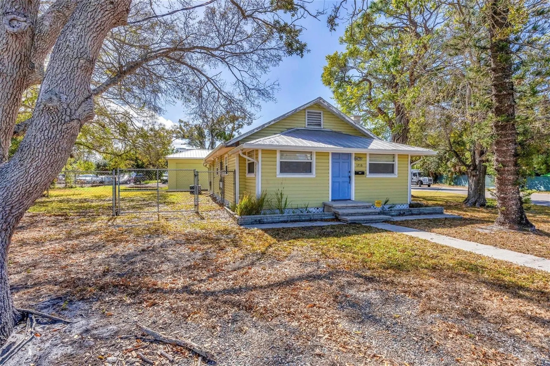 1716 10th Way Sarasota FL 34236