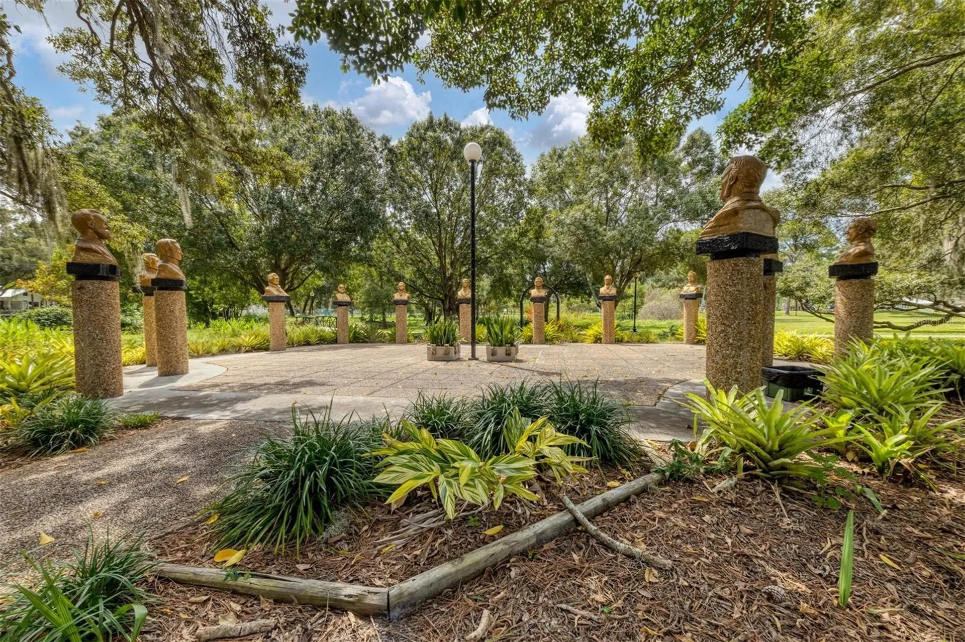 1716 10th Way Sarasota FL 34236