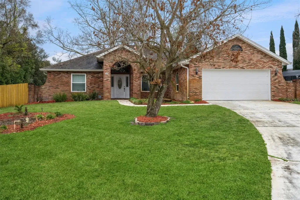 109 Hunter Point Court Debary FL 32713