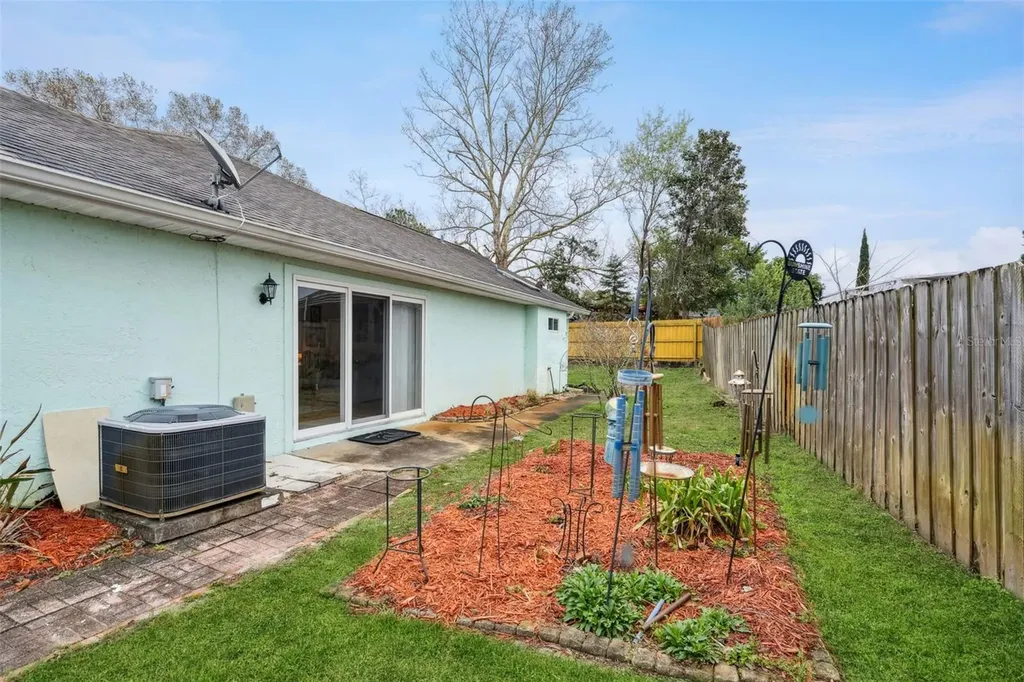 109 Hunter Point Court Debary FL 32713