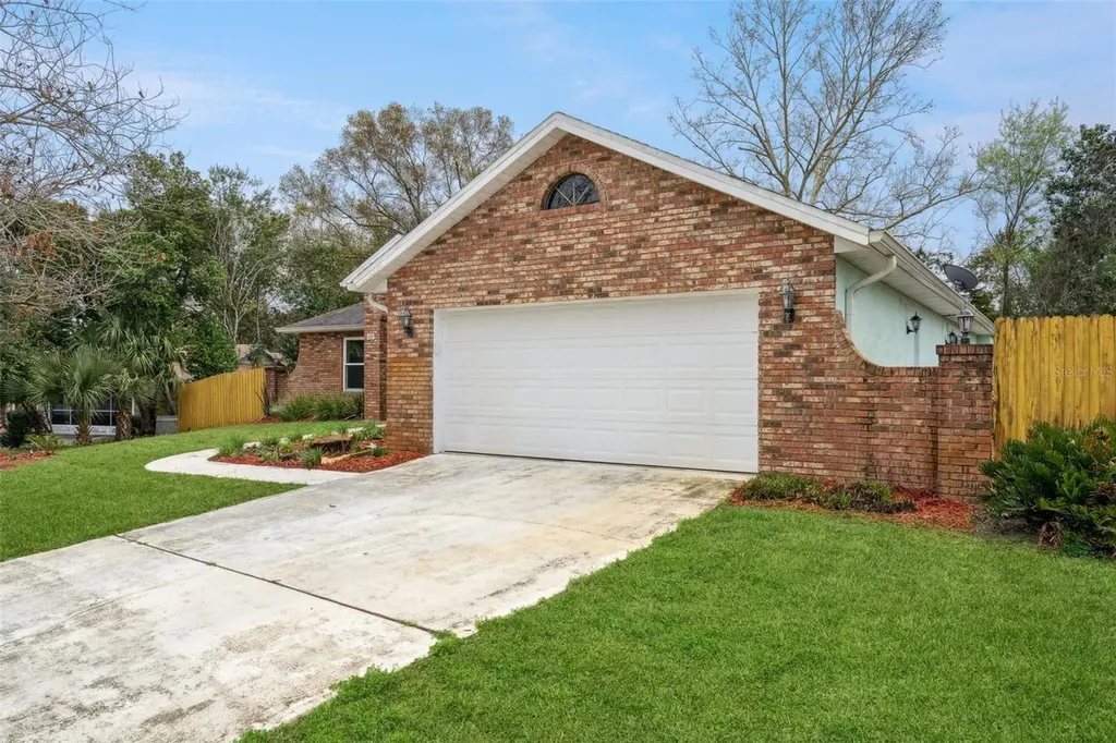 109 Hunter Point Court Debary FL 32713