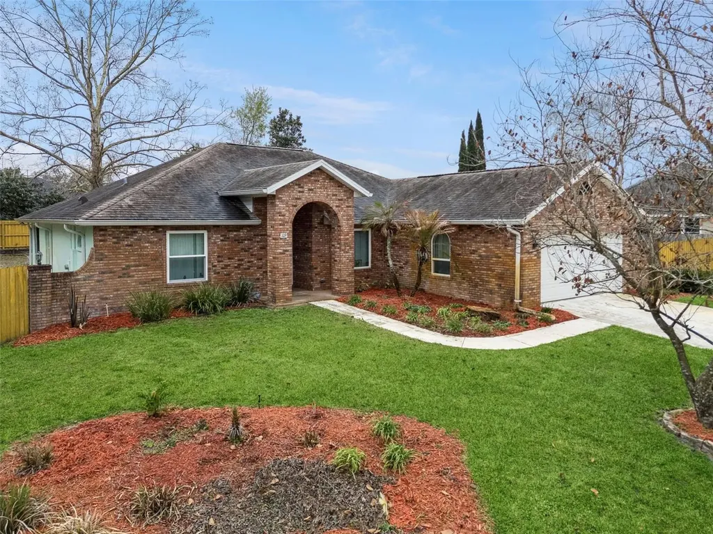 109 Hunter Point Court Debary FL 32713