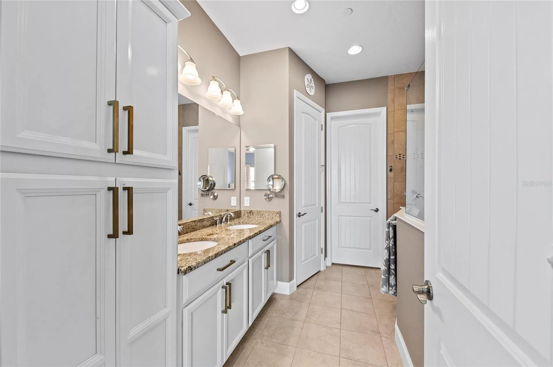 226 Sapphire Lake Drive Bradenton FL 34209