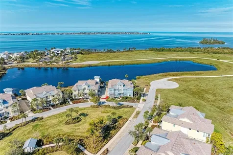 226 Sapphire Lake Drive Bradenton FL 34209