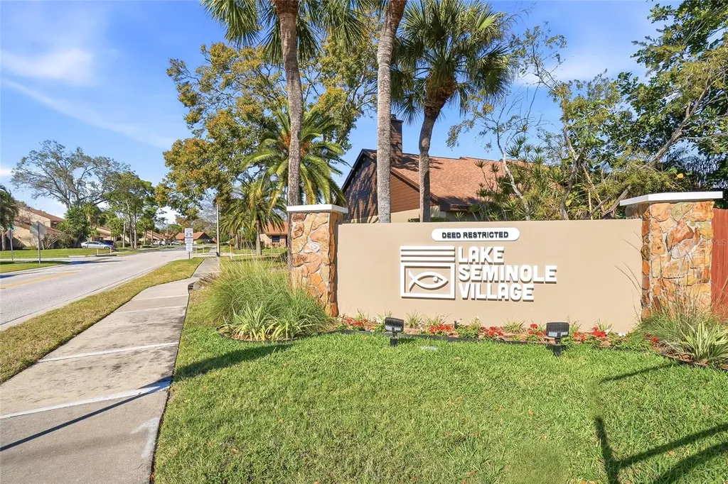 9942 Lake Seminole Drive W Largo FL 33773