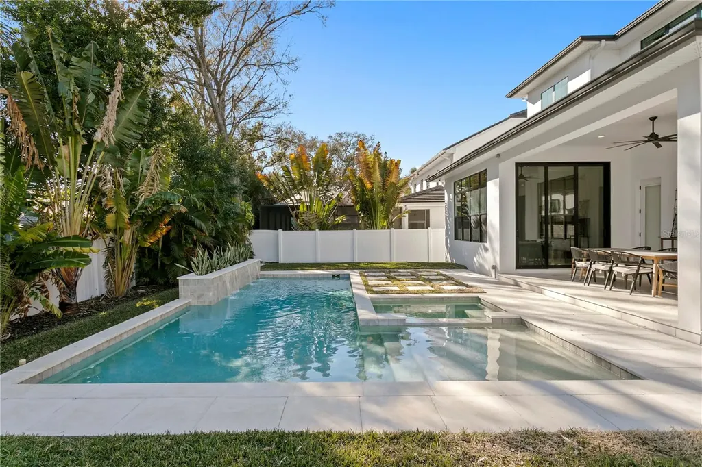 4304 W Jetton Avenue Tampa FL 33629
