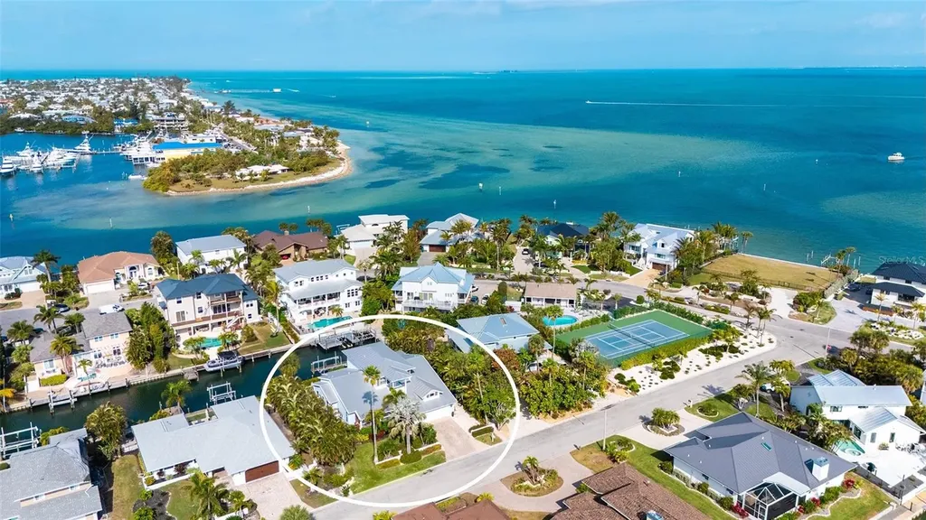 605 N Point Drive Holmes Beach FL 34217