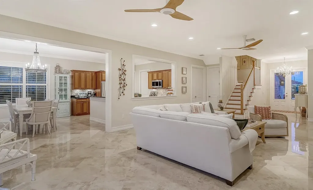 605 N Point Drive Holmes Beach FL 34217