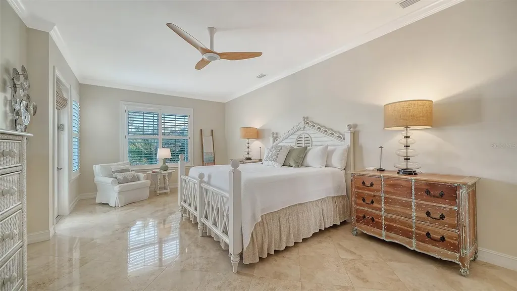 605 N Point Drive Holmes Beach FL 34217