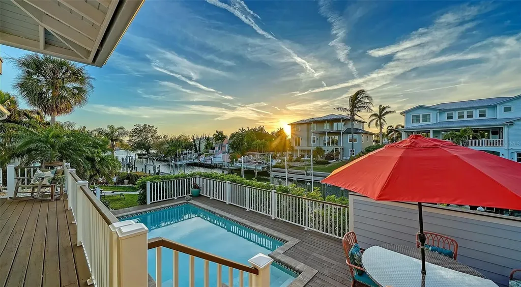 605 N Point Drive Holmes Beach FL 34217