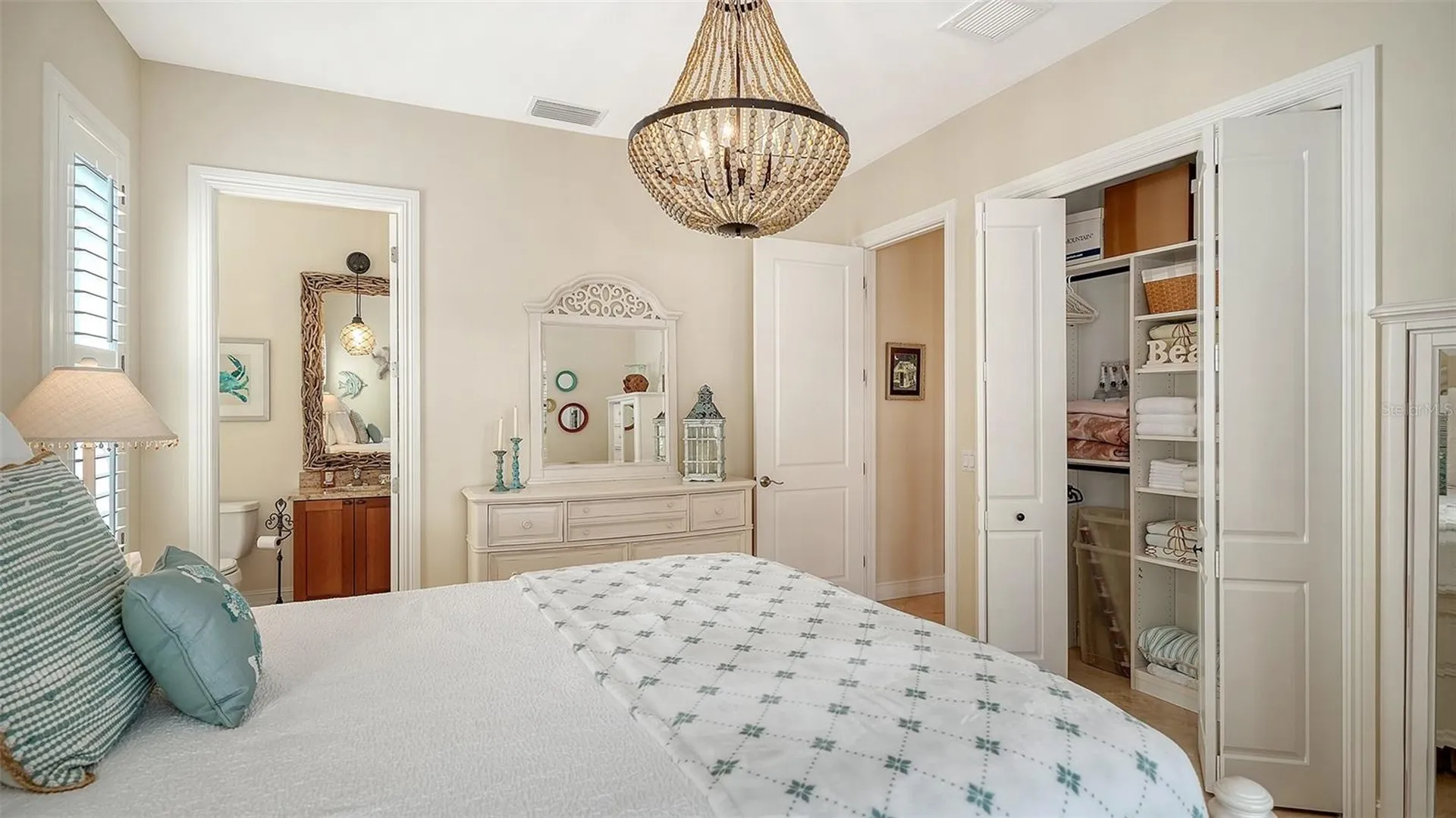 605 N Point Drive Holmes Beach FL 34217