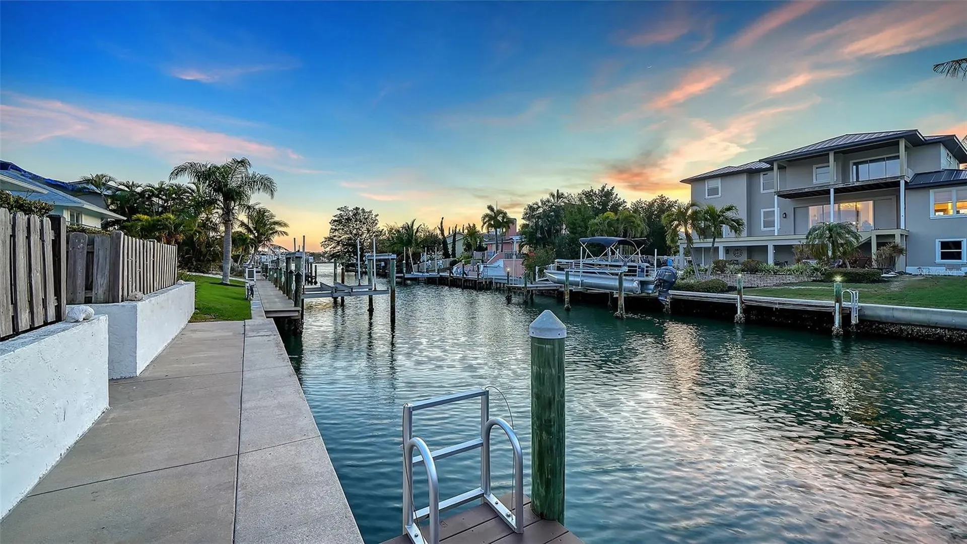 605 N Point Drive Holmes Beach FL 34217