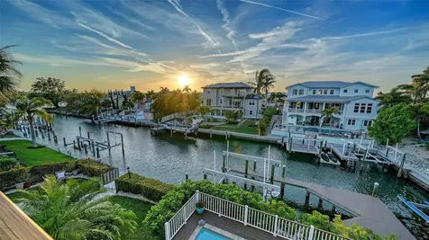 605 N Point Drive Holmes Beach FL 34217