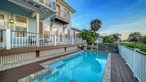 605 N Point Drive Holmes Beach FL 34217