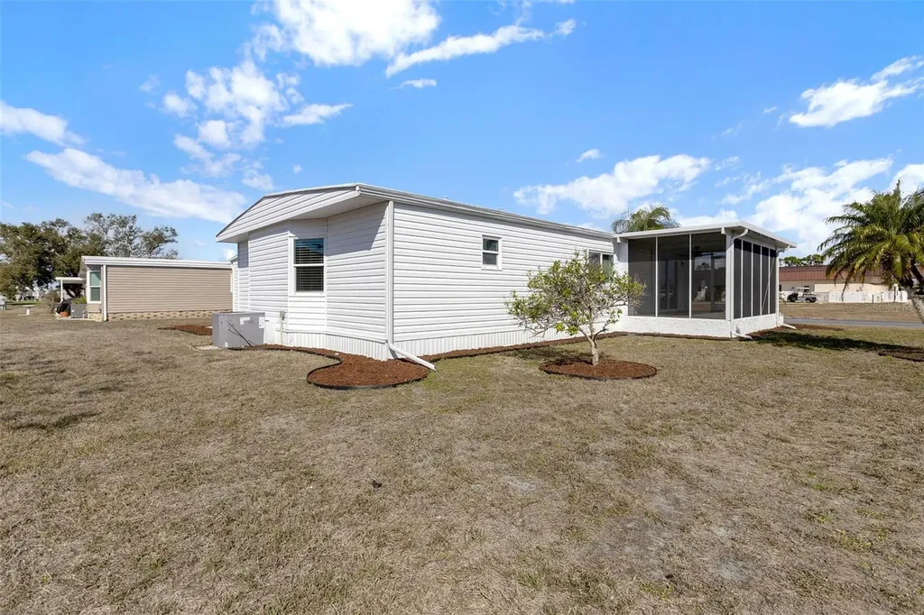 517 Los Altos North Port FL 34287