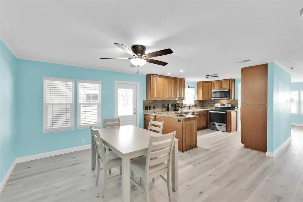 517 Los Altos North Port FL 34287