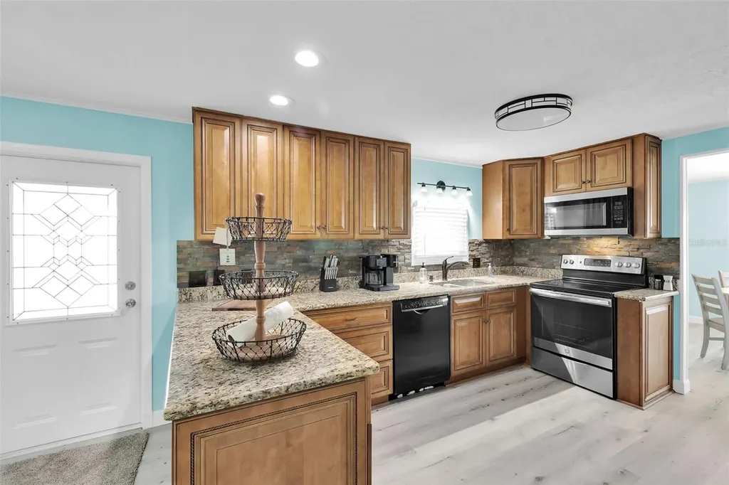 517 Los Altos North Port FL 34287