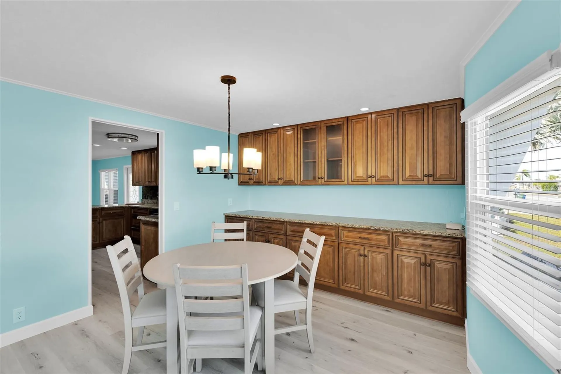 517 Los Altos North Port FL 34287