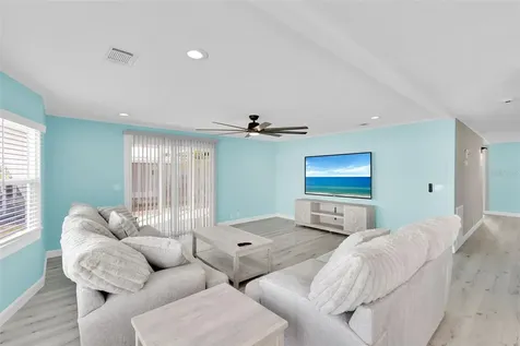 517 Los Altos North Port FL 34287