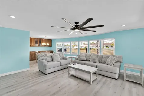 517 Los Altos North Port FL 34287