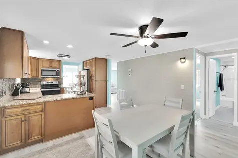 517 Los Altos North Port FL 34287