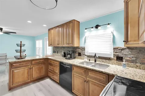 517 Los Altos North Port FL 34287