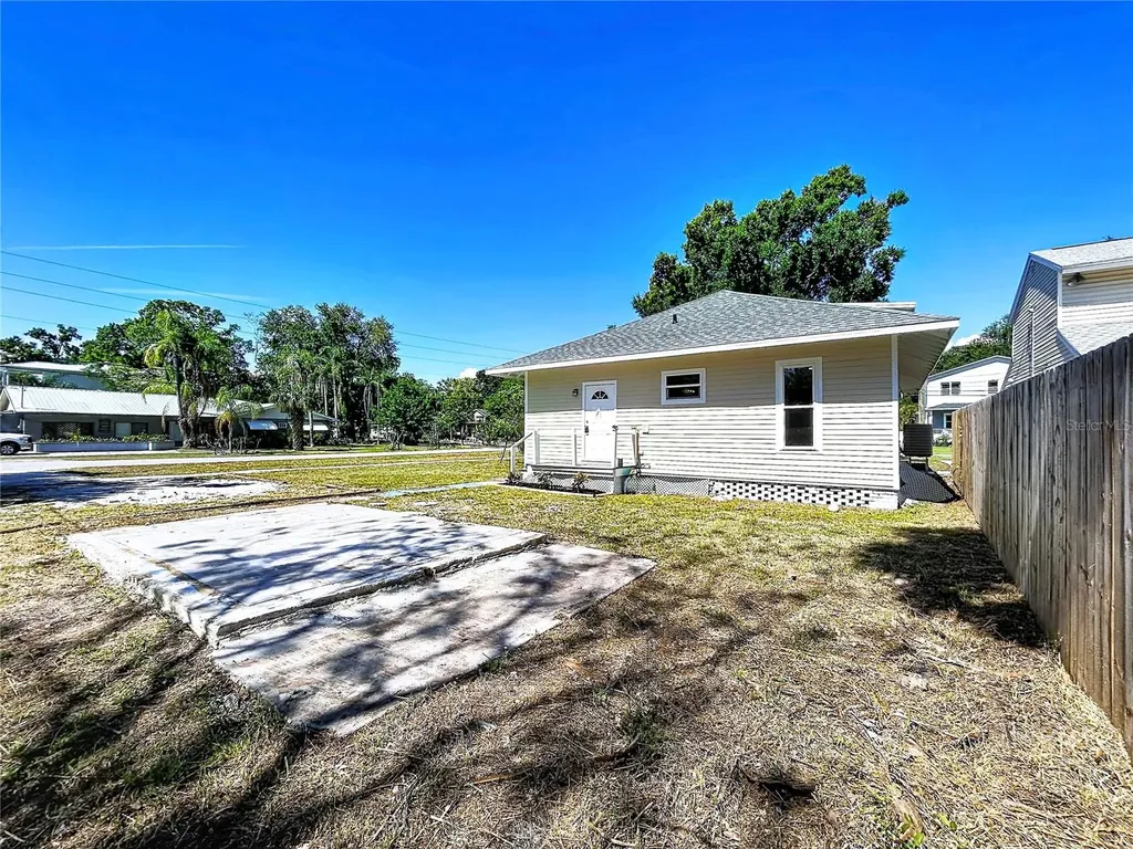 313 Jefferson Avenue S Oldsmar FL 34677