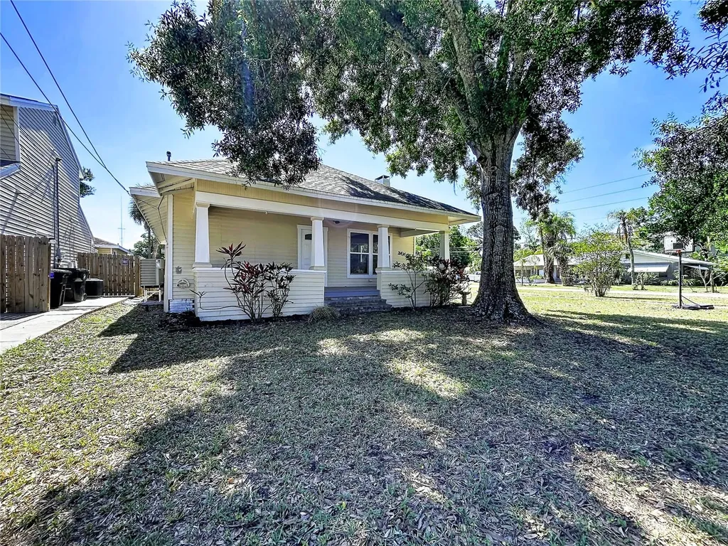 313 Jefferson Avenue S Oldsmar FL 34677
