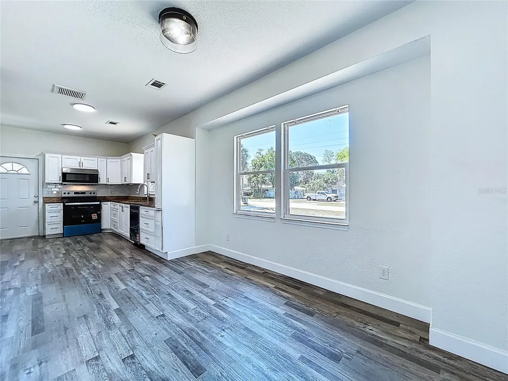 313 Jefferson Avenue S Oldsmar FL 34677