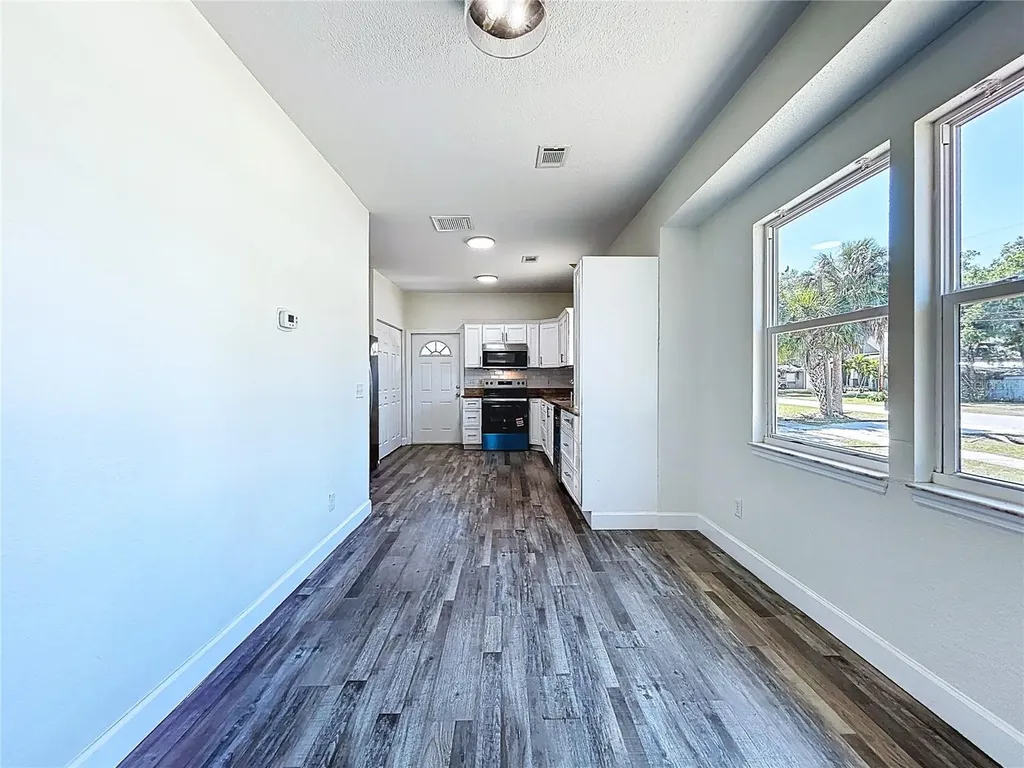313 Jefferson Avenue S Oldsmar FL 34677