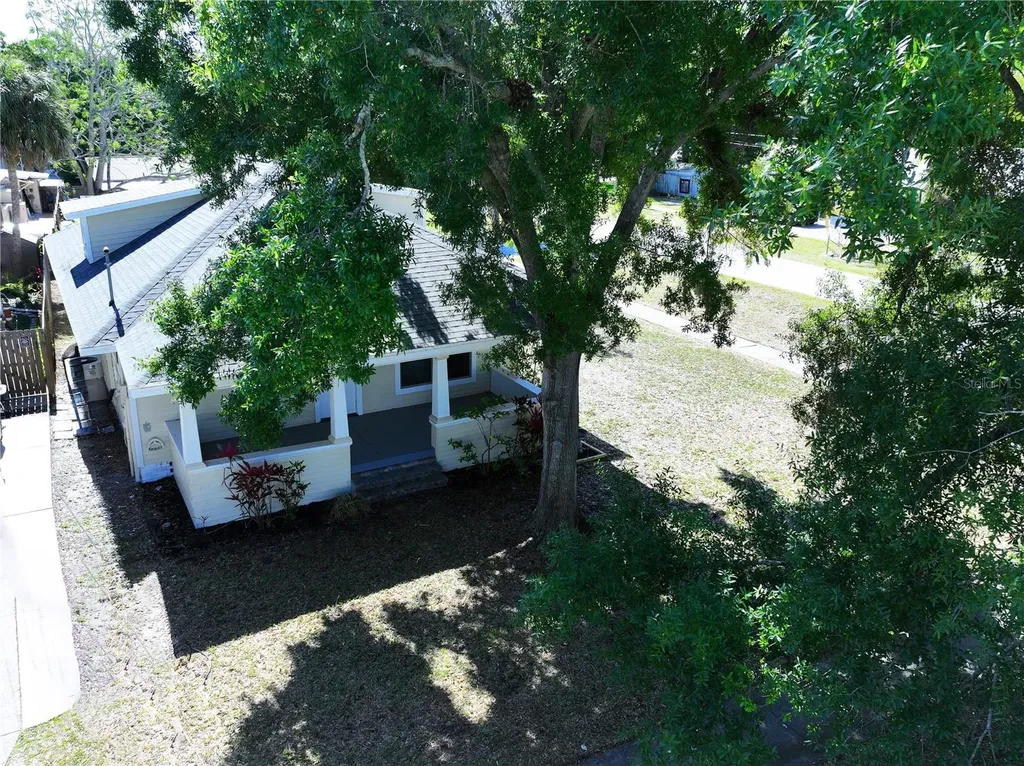 313 Jefferson Avenue S Oldsmar FL 34677