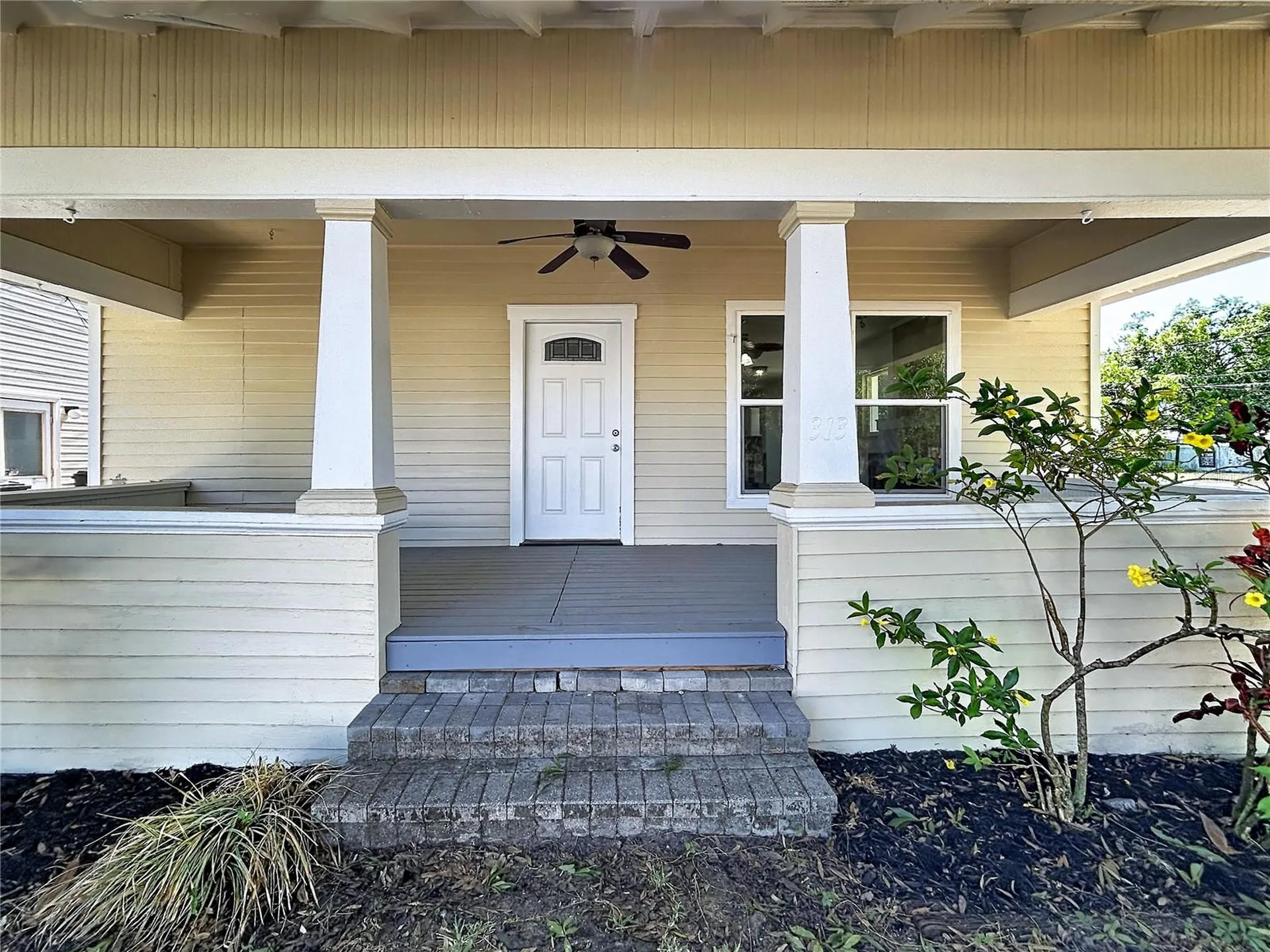 313 Jefferson Avenue S Oldsmar FL 34677