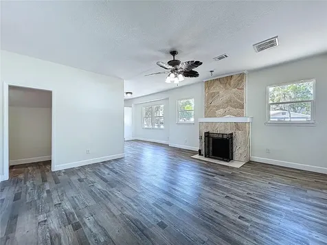 313 Jefferson Avenue S Oldsmar FL 34677
