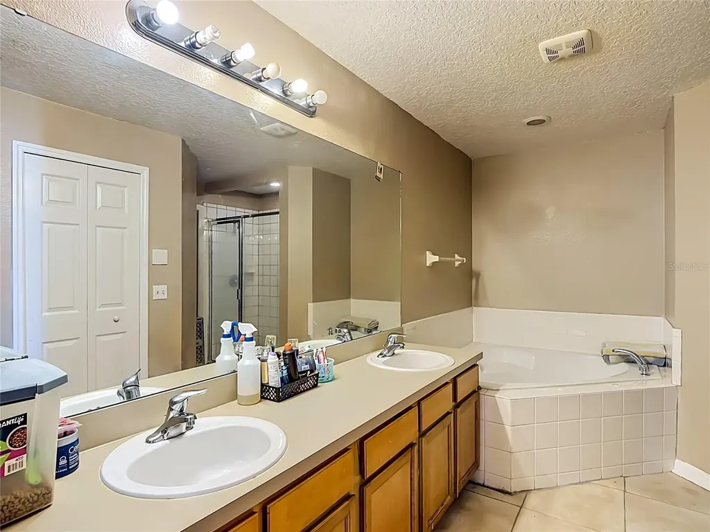 20 Andora Court Kissimmee FL 34758