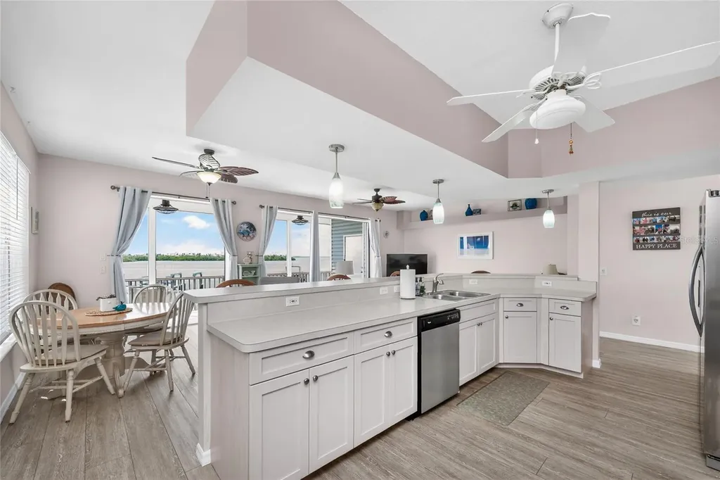 1390 Beach Road Englewood FL 34223