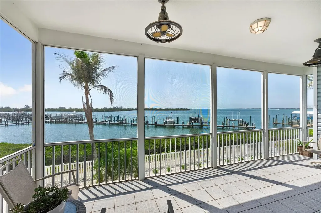 1390 Beach Road Englewood FL 34223