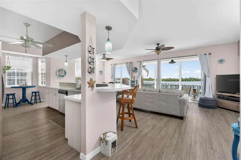 1390 Beach Road Englewood FL 34223
