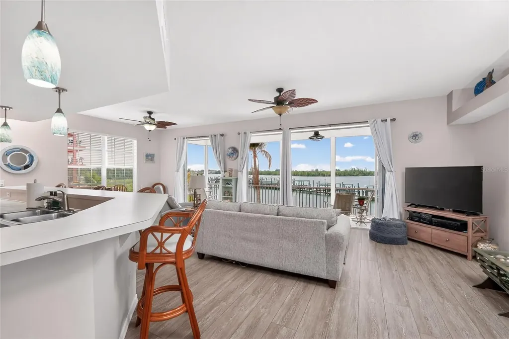 1390 Beach Road Englewood FL 34223